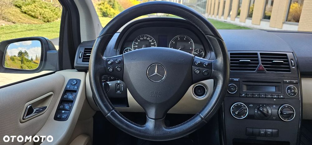 Mercedes-Benz Klasa A 160 Avantgarde BlueEff EU5 - 13