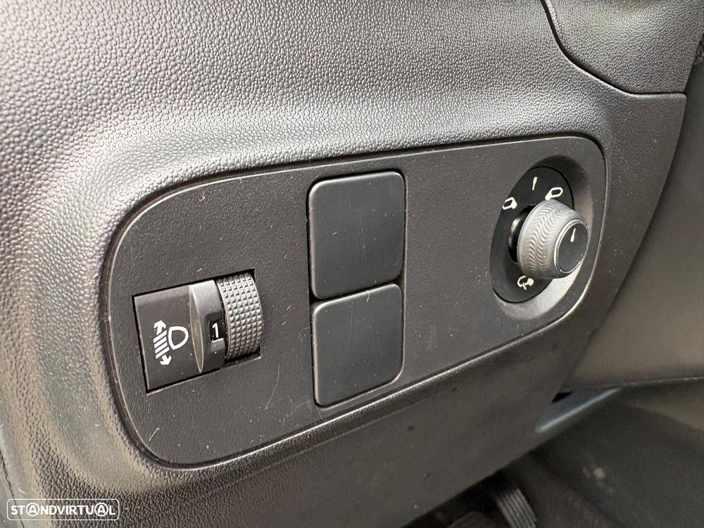 Citroën C3 BlueHDi S&S Feel - 23