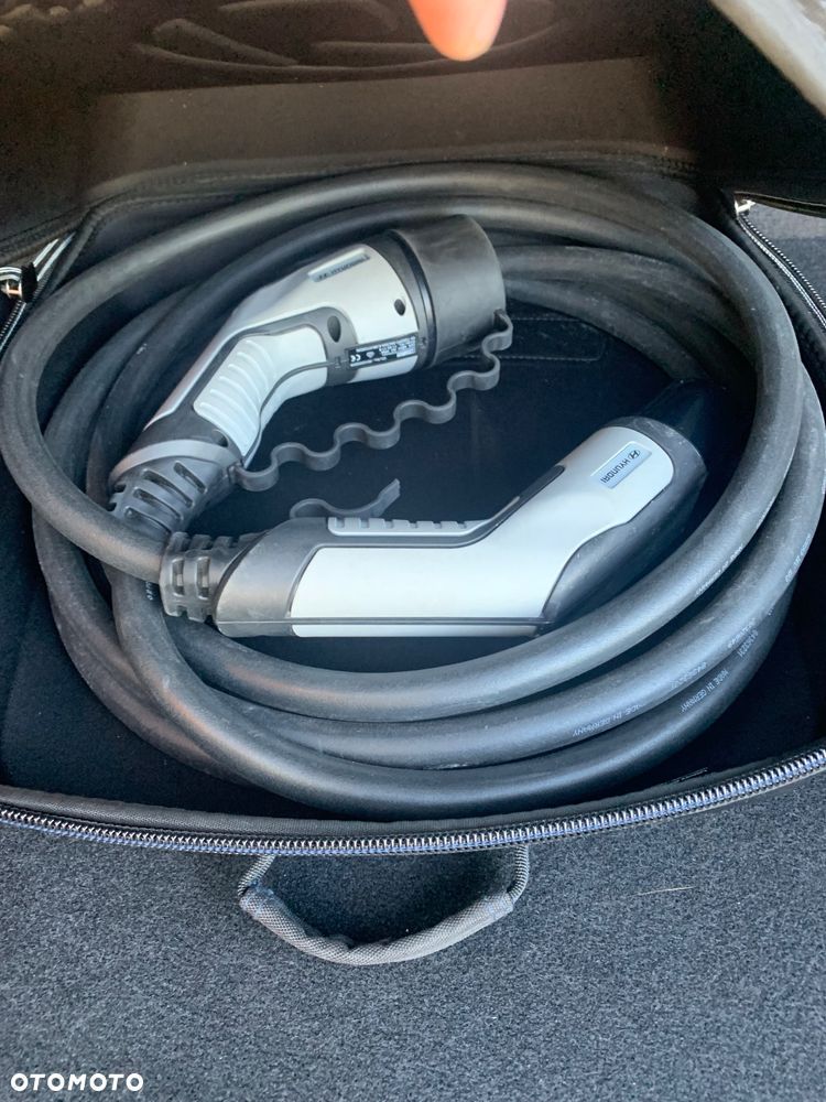 Hyundai Kona Electric 39kWh Executive - 11
