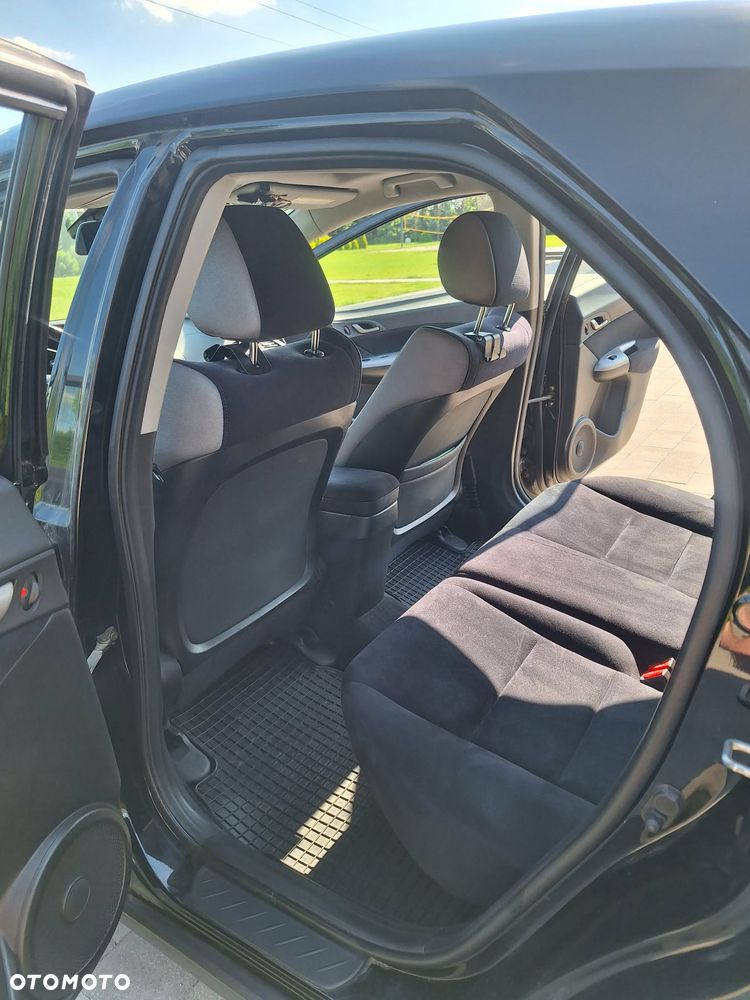 Honda Civic 1.8 Executive - 27