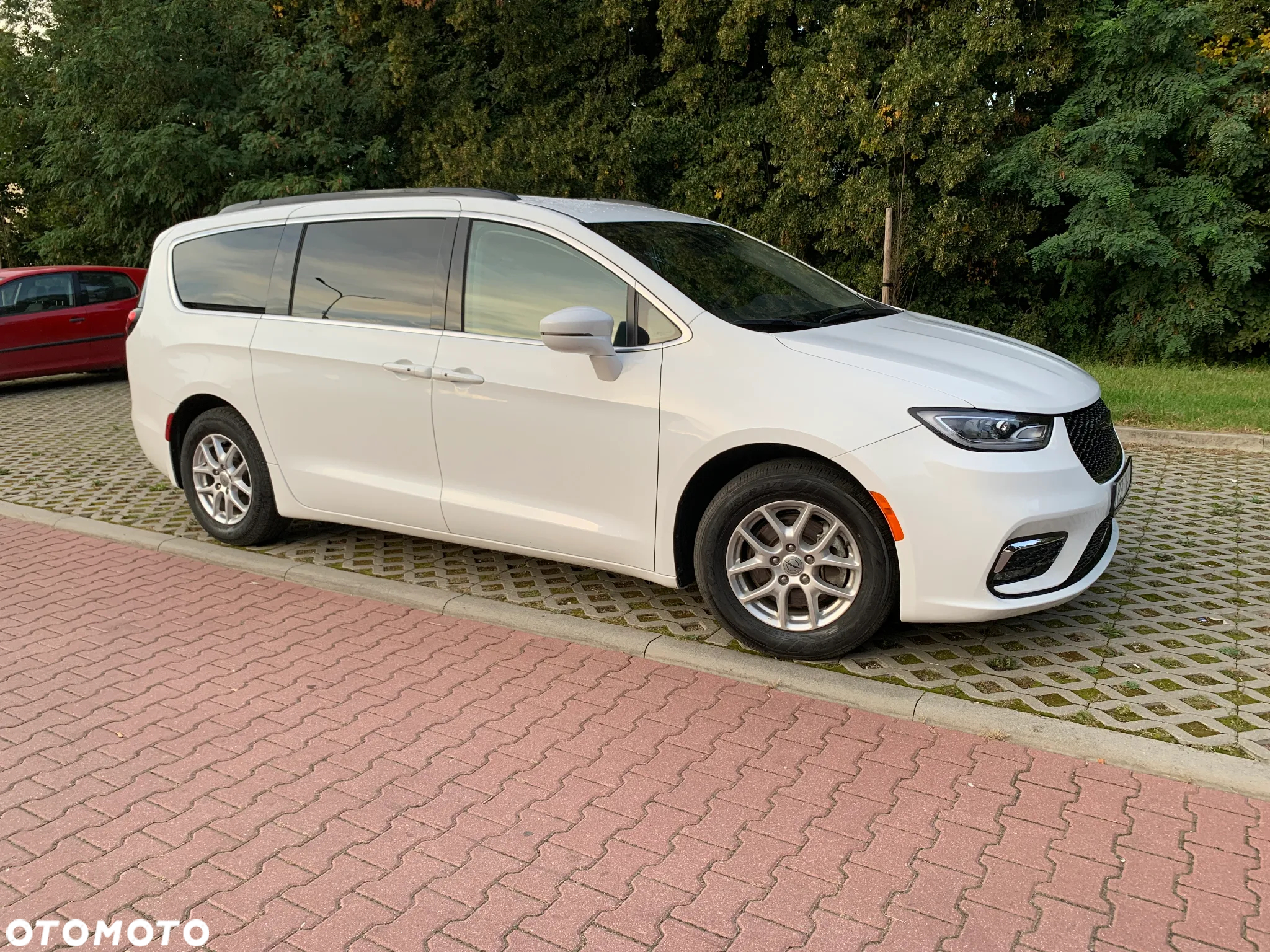 Chrysler Pacifica - 8