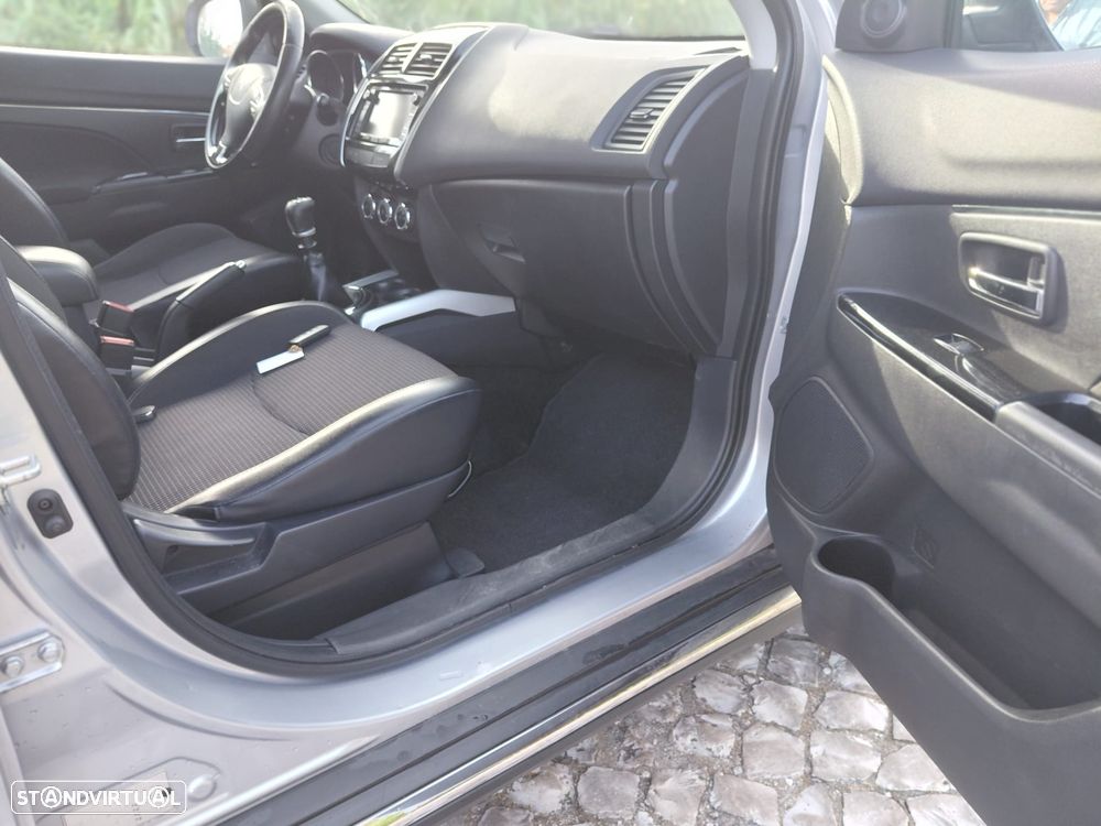Peugeot 4008 HDI FAP 115 Stop & Start Allure - 17