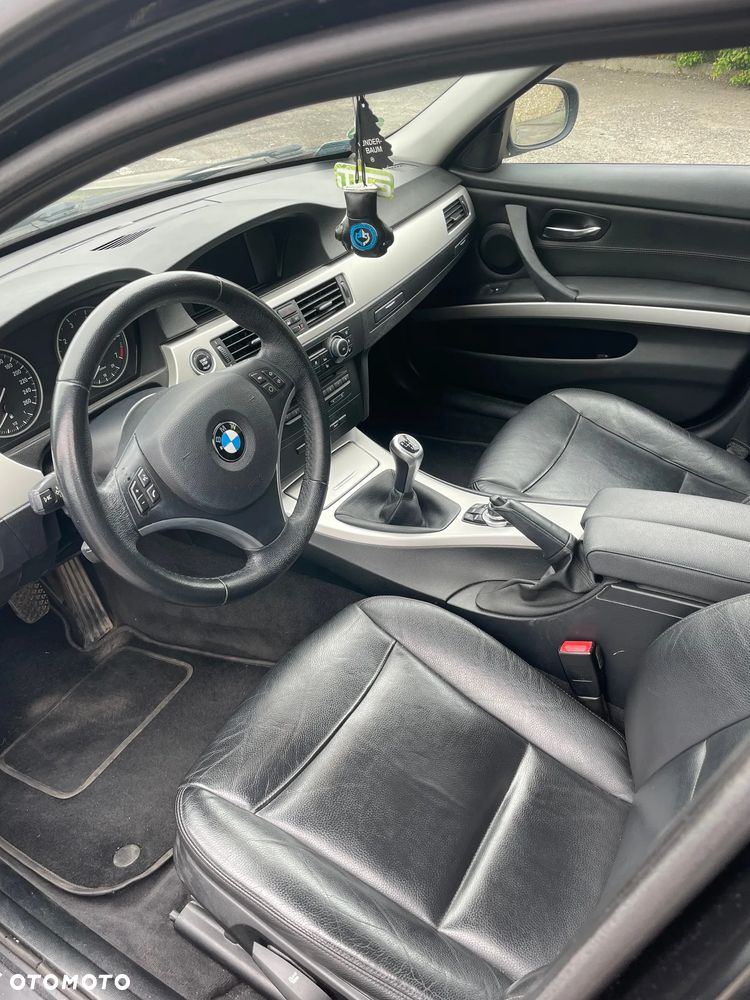 BMW Seria 3 318i Edition Exclusive - 7