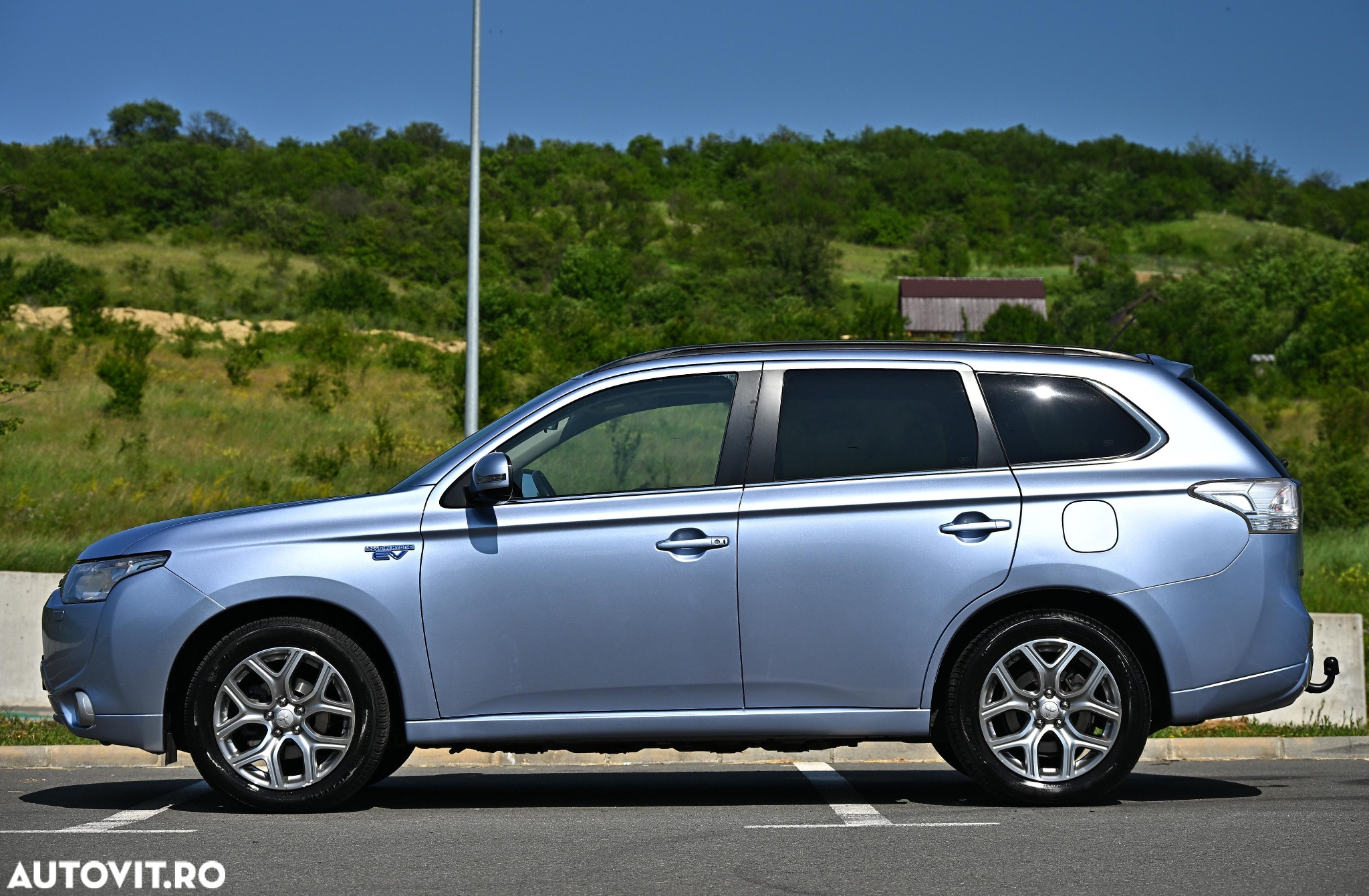 Mitsubishi Outlander 2.0 4WD Plug-In Hybrid - 10
