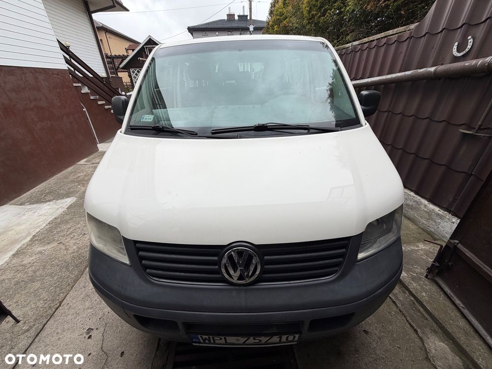 Volkswagen Transporter - 1