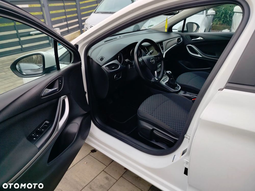 Opel Astra 1.4 Turbo Innovation - 34