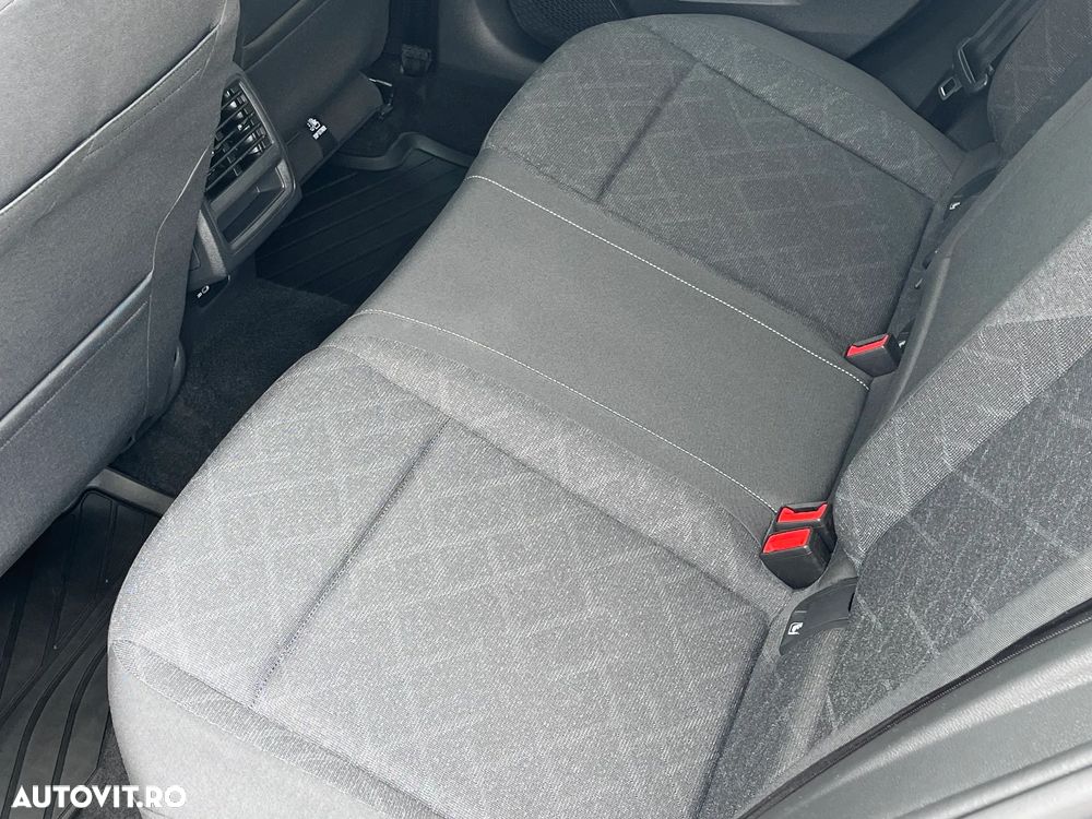 Volkswagen Golf 1.5 eTSI ACT DSG MHEV Life - 20
