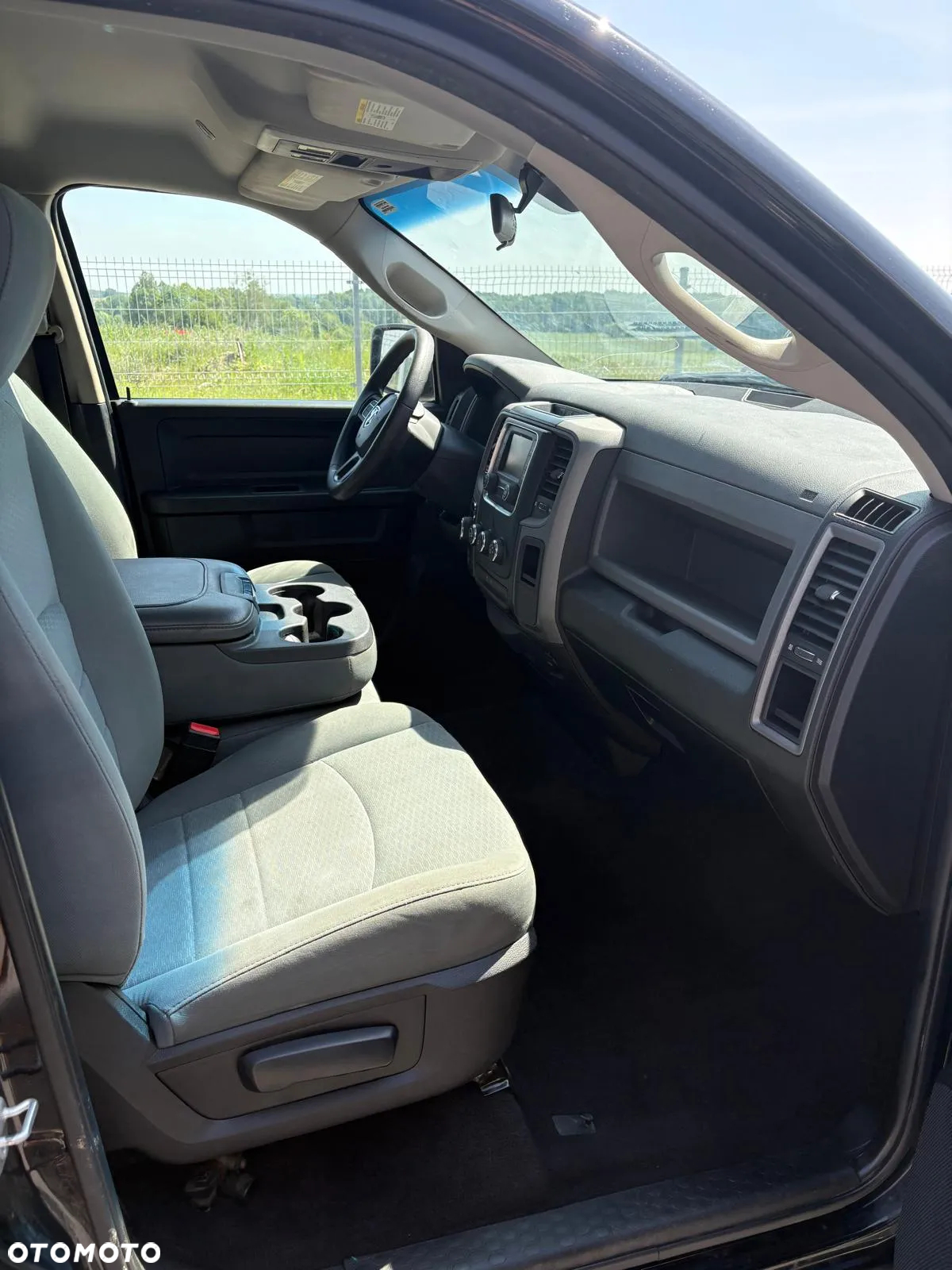 RAM 1500 - 12