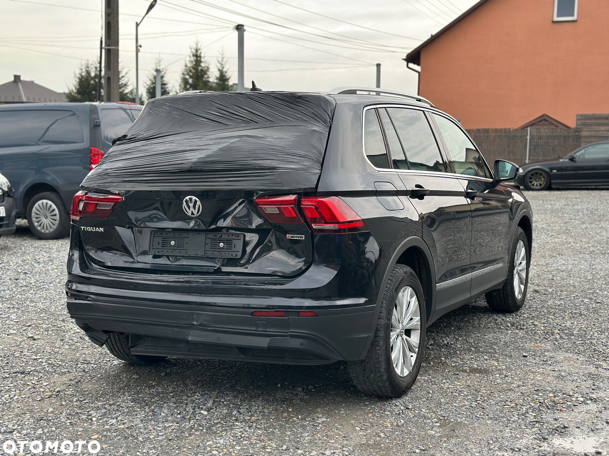 Volkswagen Tiguan - 12