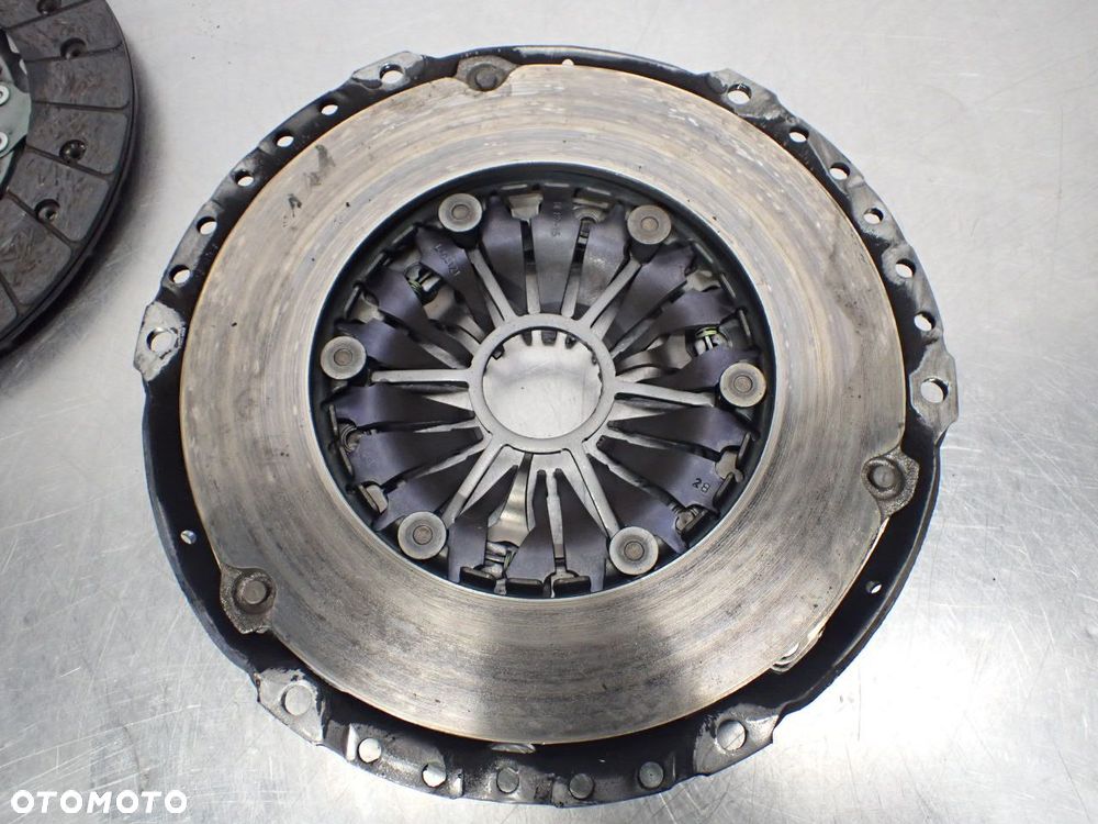 DOCISK TARCZA SPRZĘGŁA FIAT GRANDE PUNTO 324039410 124037910 - 4