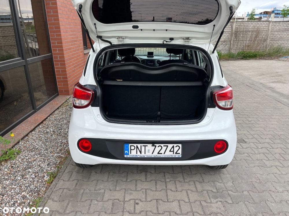 Hyundai i10 - 24