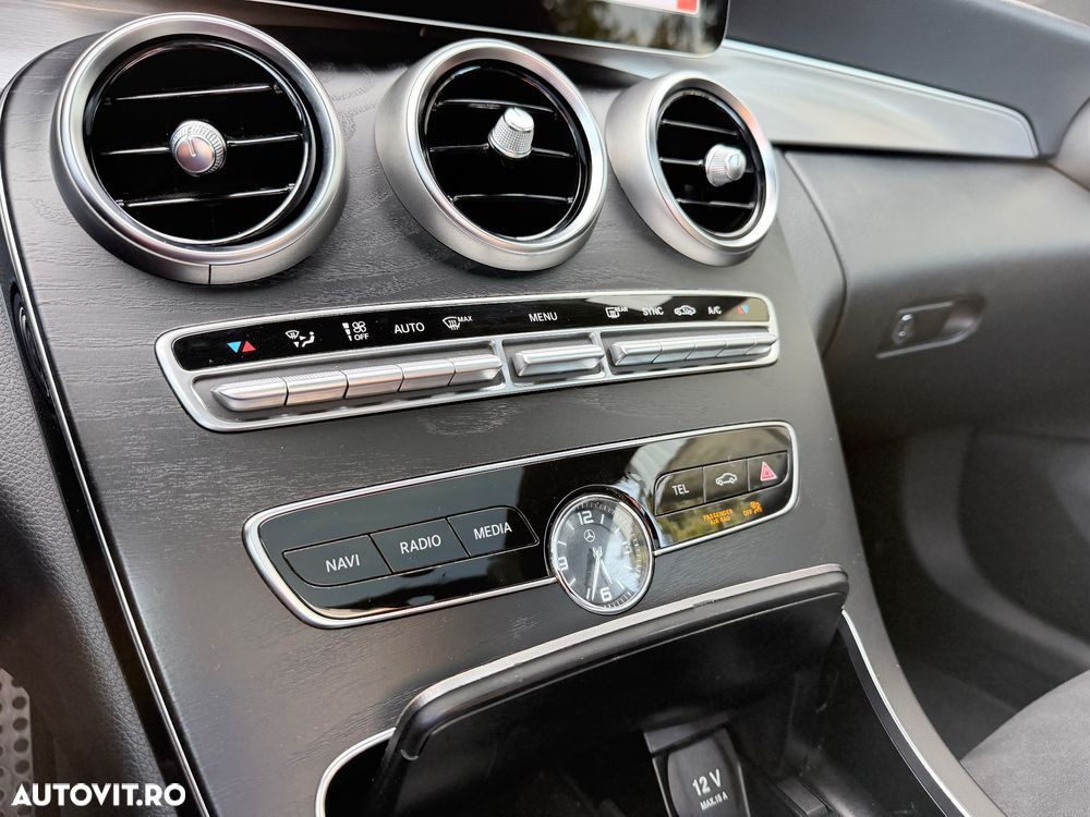 Mercedes-Benz C 220 d 4MATIC 9G-TRONIC AMG Line - 37