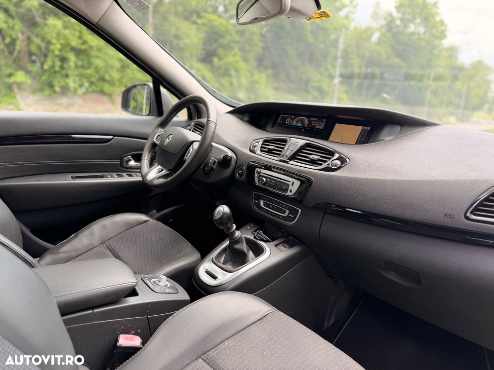 Renault Grand Scenic - 9