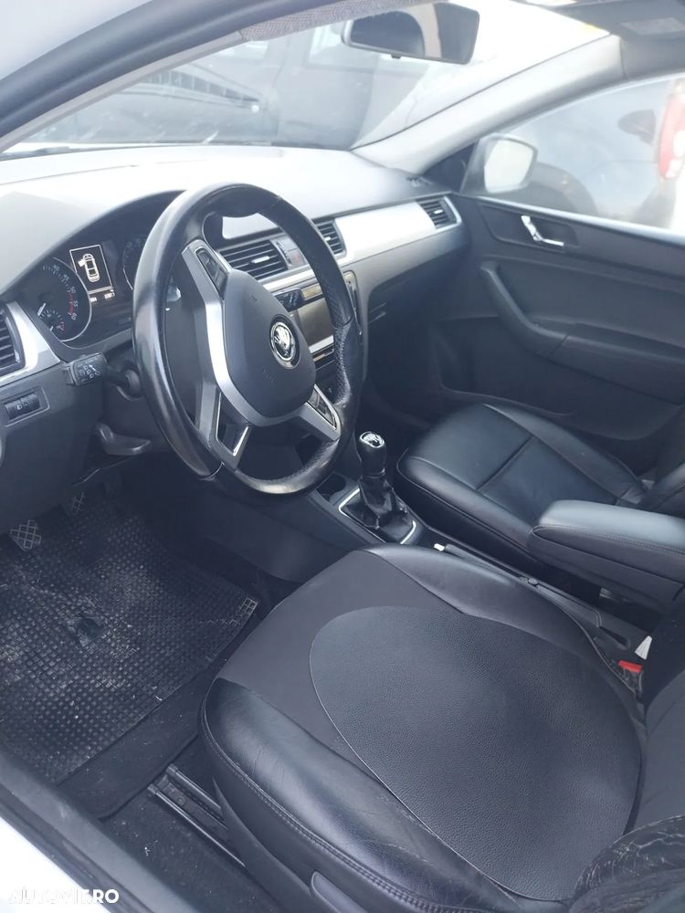 Skoda RAPID 1.6 TDI Style - 10