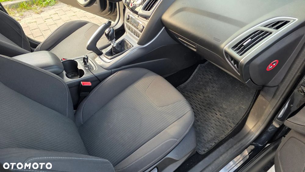 Ford Focus - 12