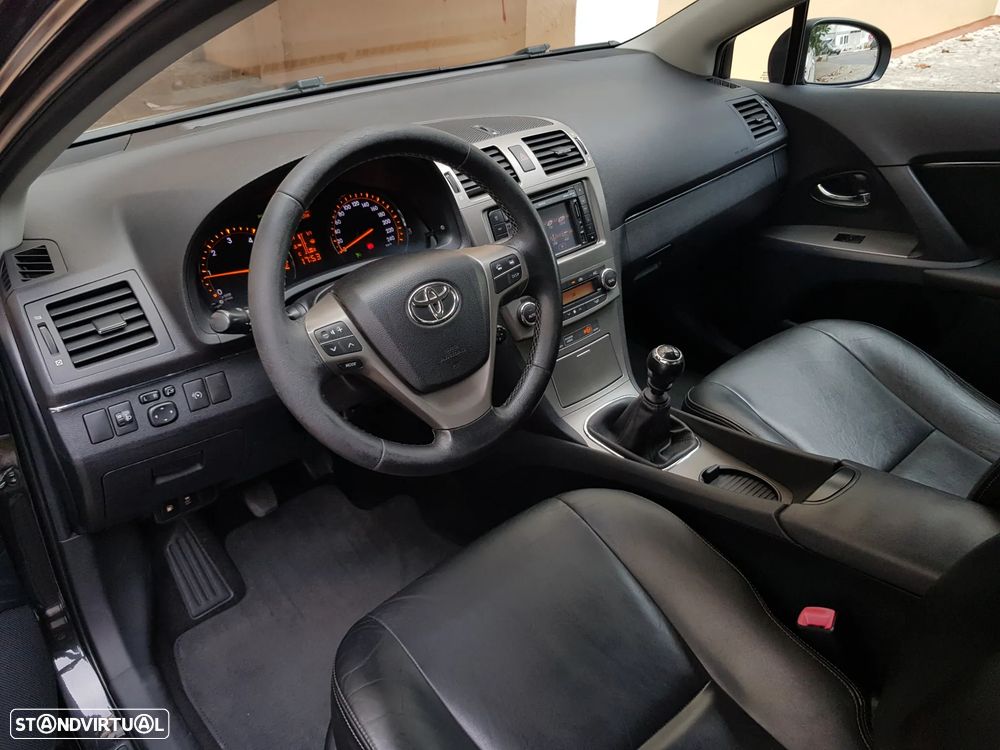 Toyota Avensis SD 2.0 D-4D Exclusive +Pele+GPS - 12