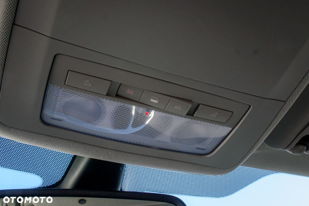 Opel Astra 1.6 T Cosmo - 28