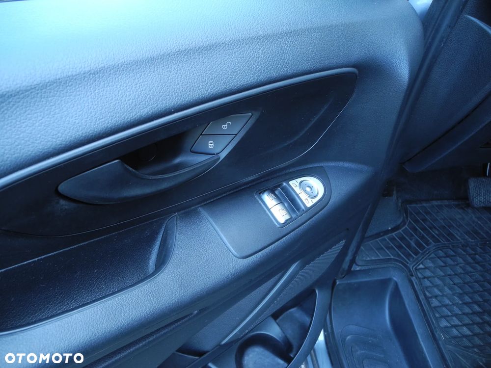 Mercedes-Benz VITO - 17