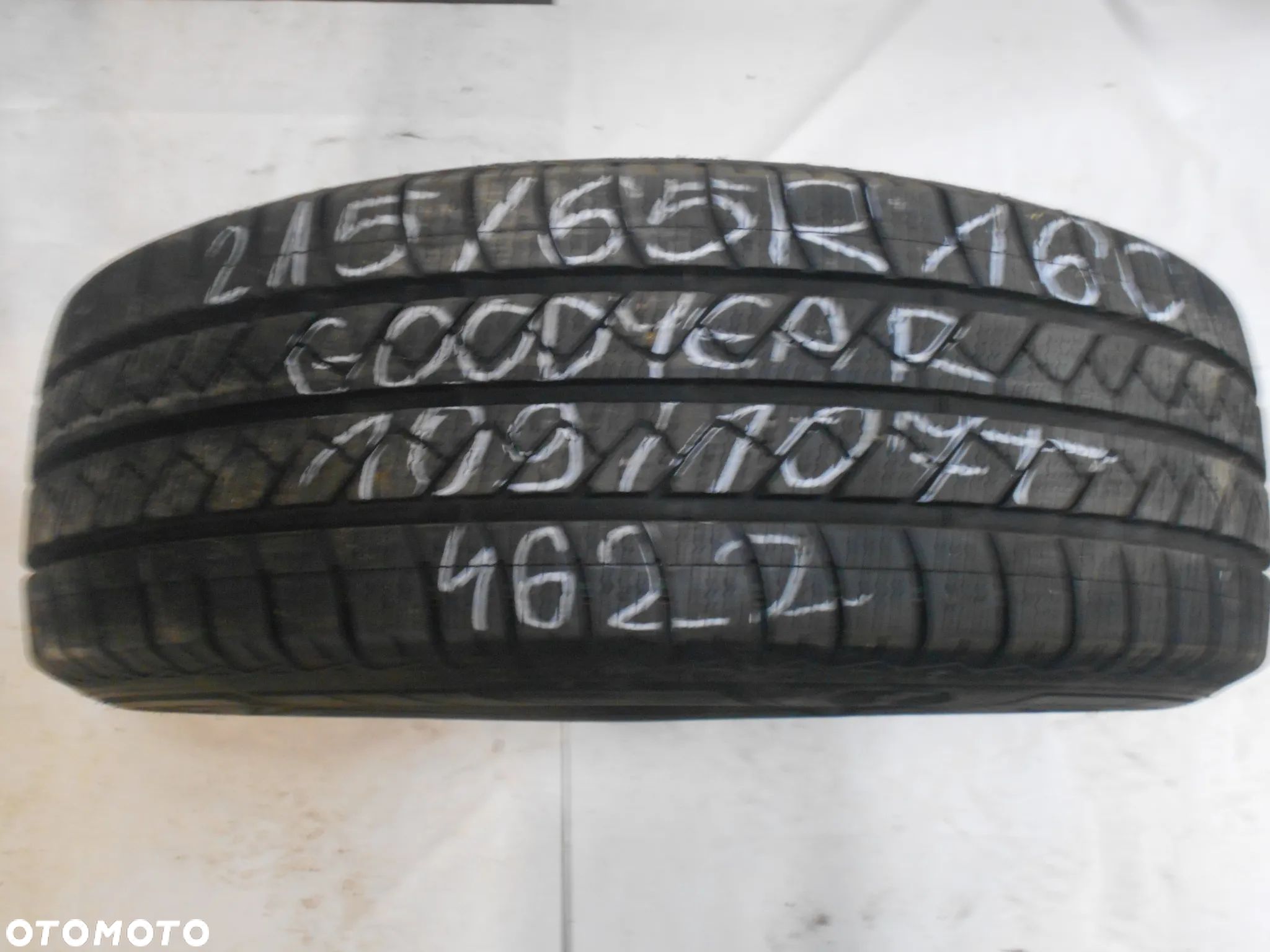 OPONA POJEDYNKA  215/65R16C GOODYEAR VECTOR 4 SEASONS CARGO DOT 4622 9MM - 1