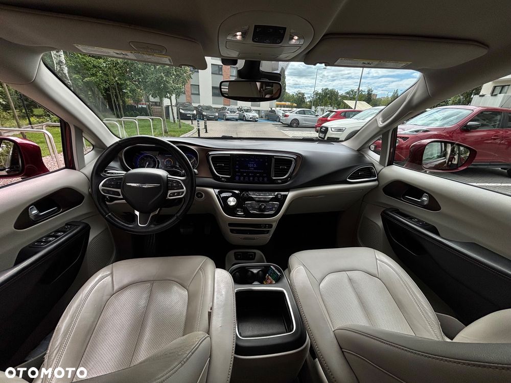 Chrysler Pacifica - 14