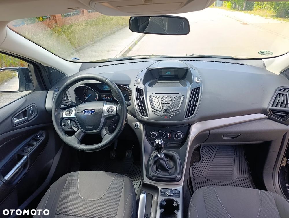 Ford Kuga 2.0 TDCi 2x4 Titanium - 8