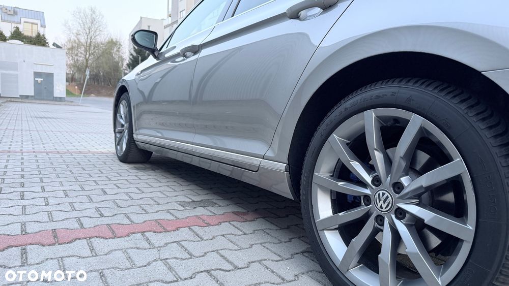 Volkswagen Passat - 24