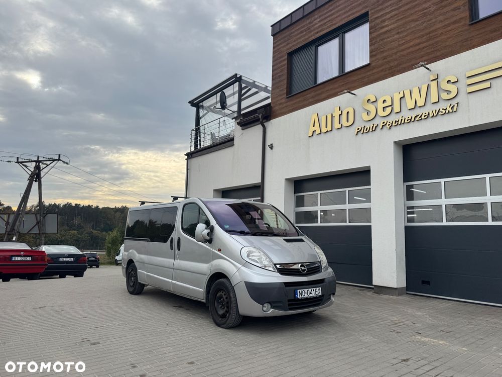Opel Vivaro - 1
