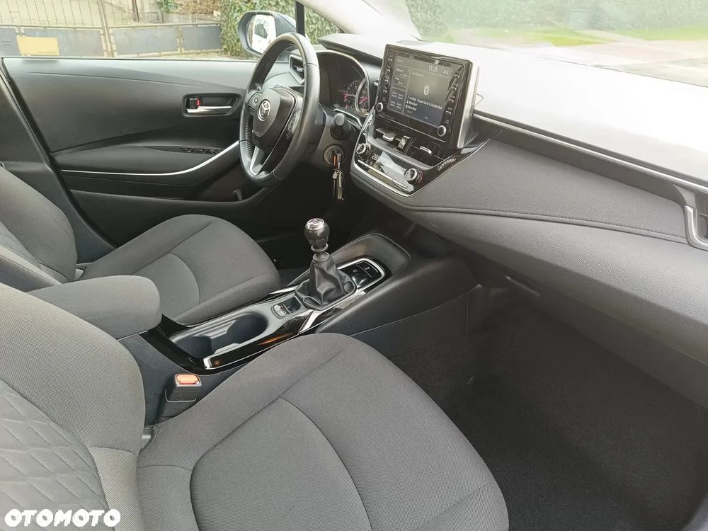 Toyota Corolla 1.6 Comfort - 33
