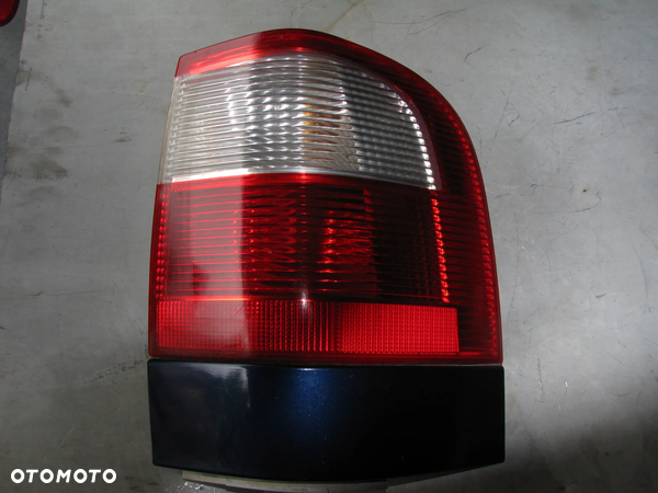 LAMPA PRAWA  TYLNA LIFT FORD GALAXY MK1