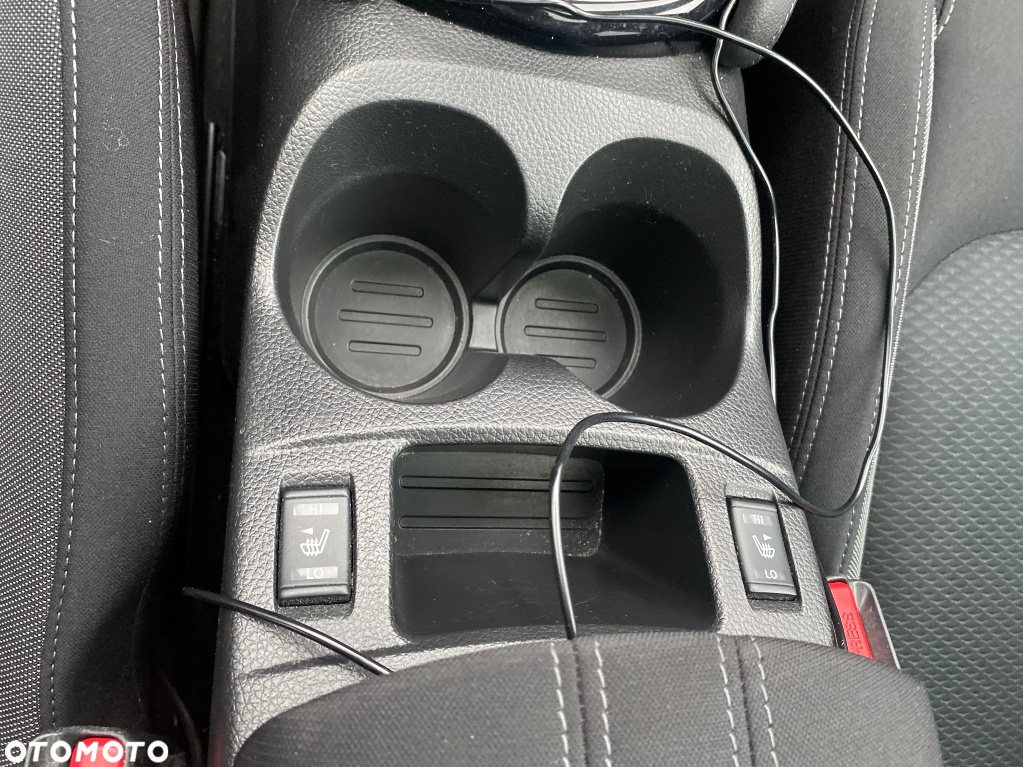 Nissan Qashqai 1.6 DIG-T N-Connecta - 34