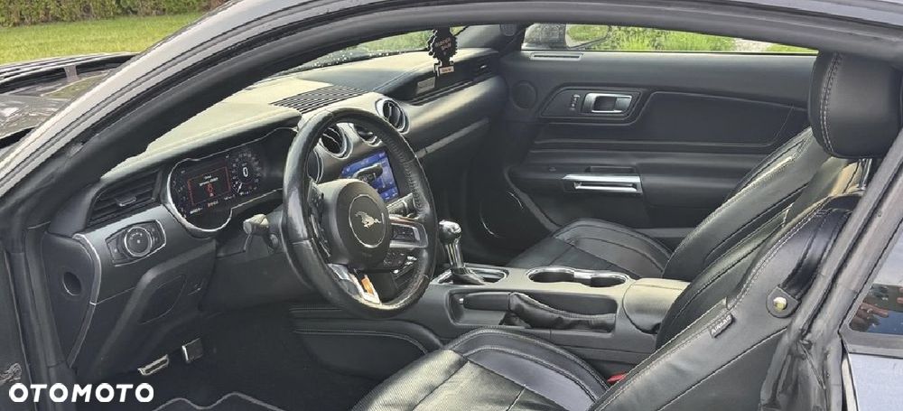 Ford Mustang - 6