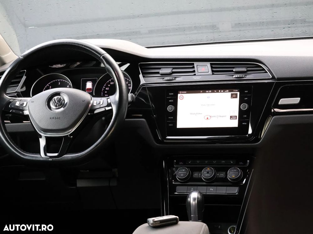 Volkswagen Touran 2.0 TDI DSG Highline - 12