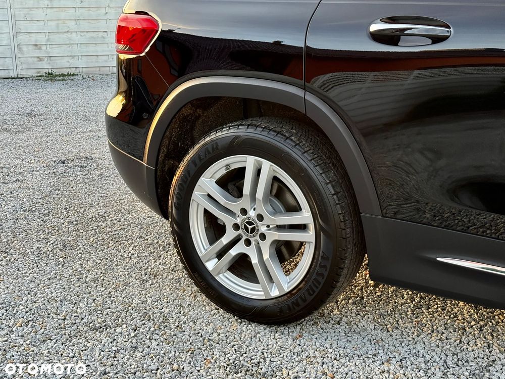 Mercedes-Benz GLB 250 4-Matic 8G-DCT - 30