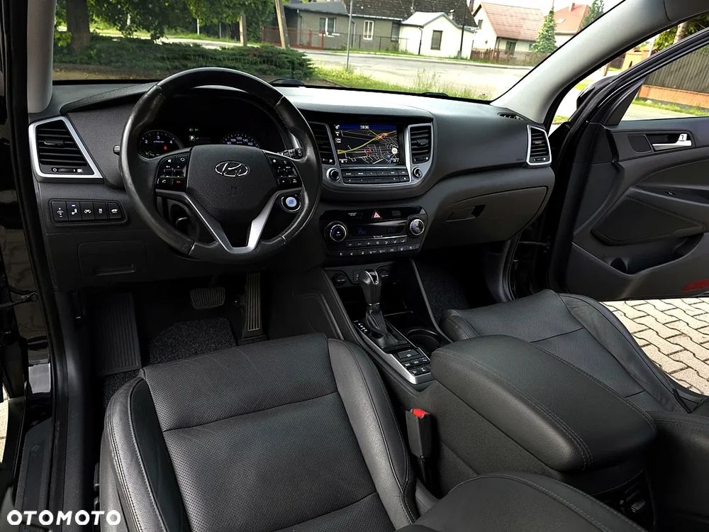 Hyundai Tucson 2.0 CRDI 4WD Automatik Premium - 38