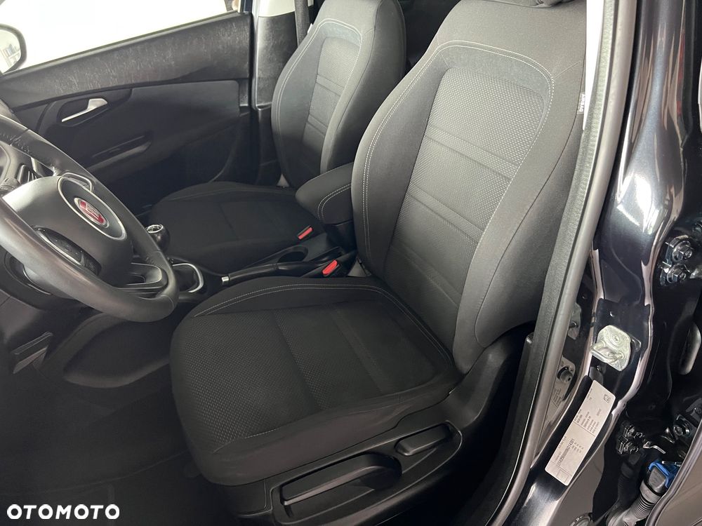 Fiat Tipo - 12