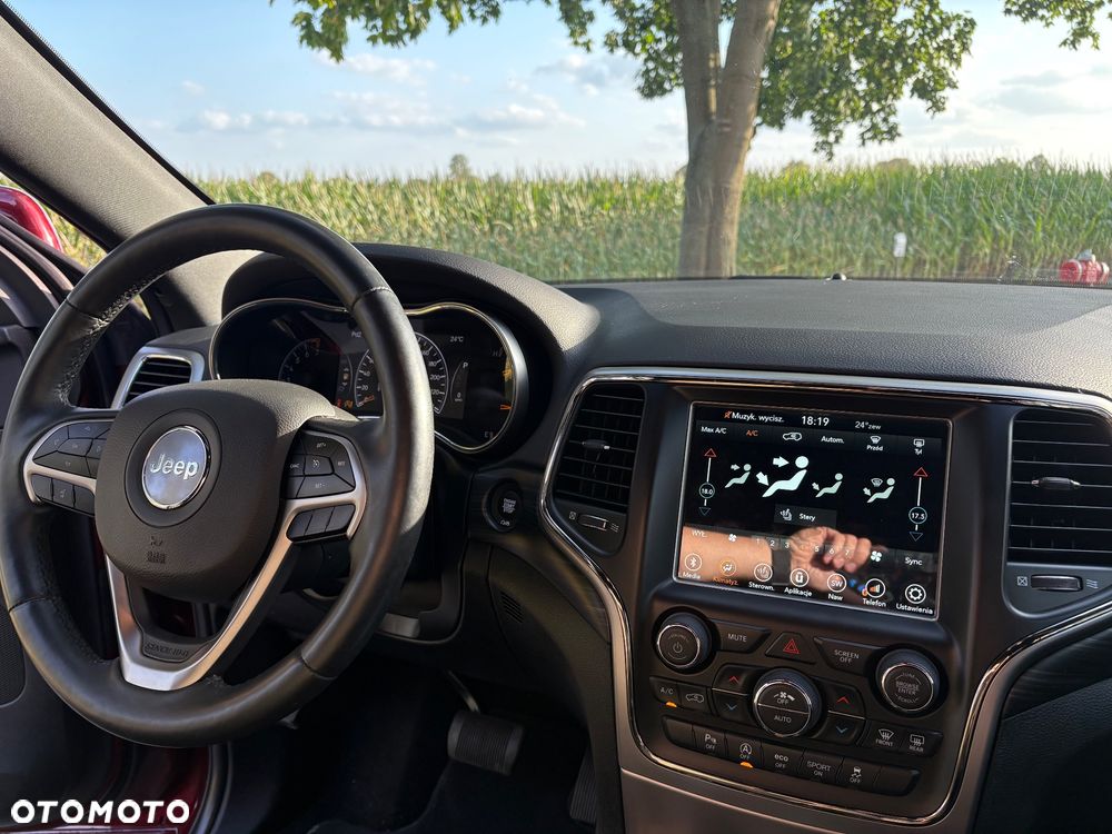 Jeep Grand Cherokee - 11