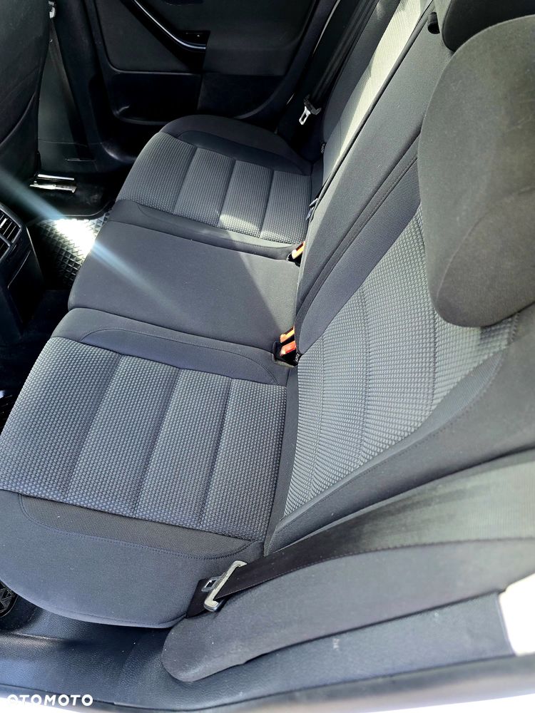 Volkswagen Golf 1.6 Comfortline - 22
