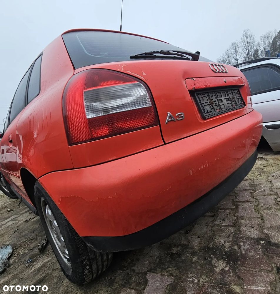 Audi A3 1,6 8 V  Benzyna 75 kW (kod lak . LY3F) pojazd na części: maska, zderzak, drzwi, szyby, lusterka, chłodnica.... - 13