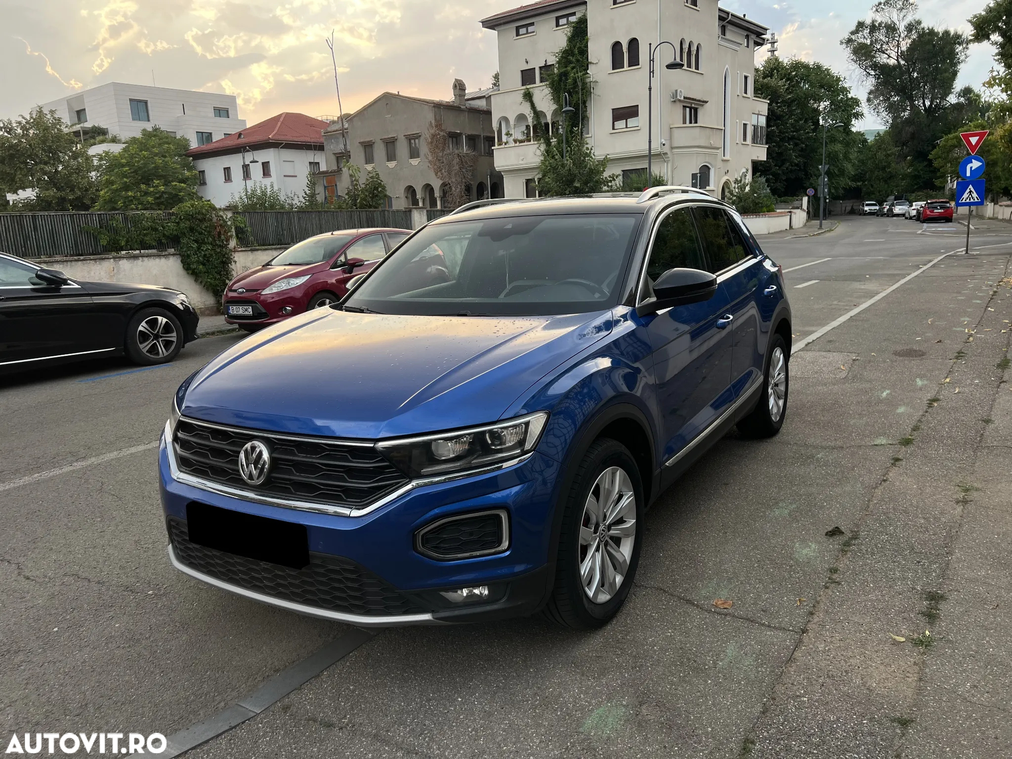 Volkswagen T-ROC 2.0 TDI 4Mot DSG Design - 4