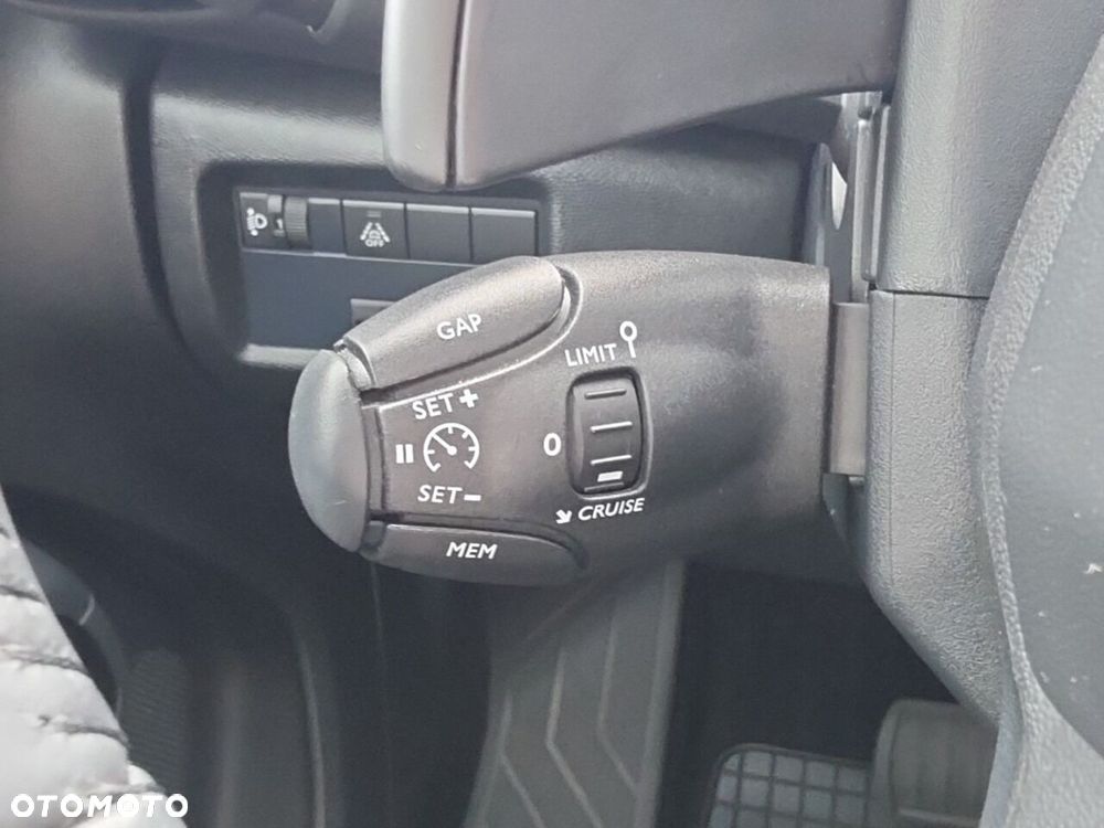 Citroën C5 Aircross 1.2 mHEV Max eDCT6 - 22