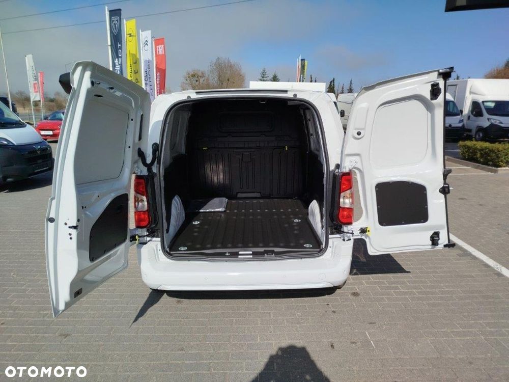 Opel COMBO - 11