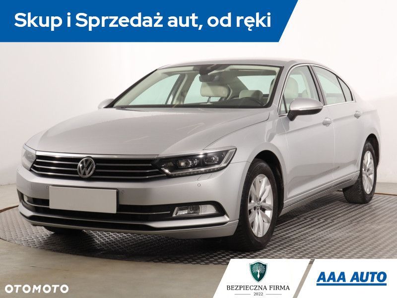 Volkswagen Passat - 3