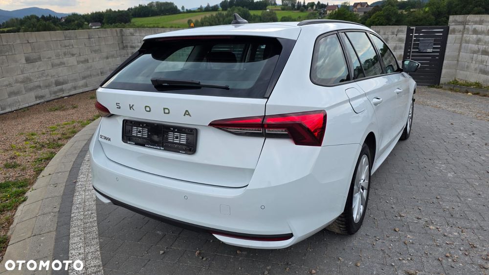 Skoda Octavia 2.0 TDI Ambition DSG - 4