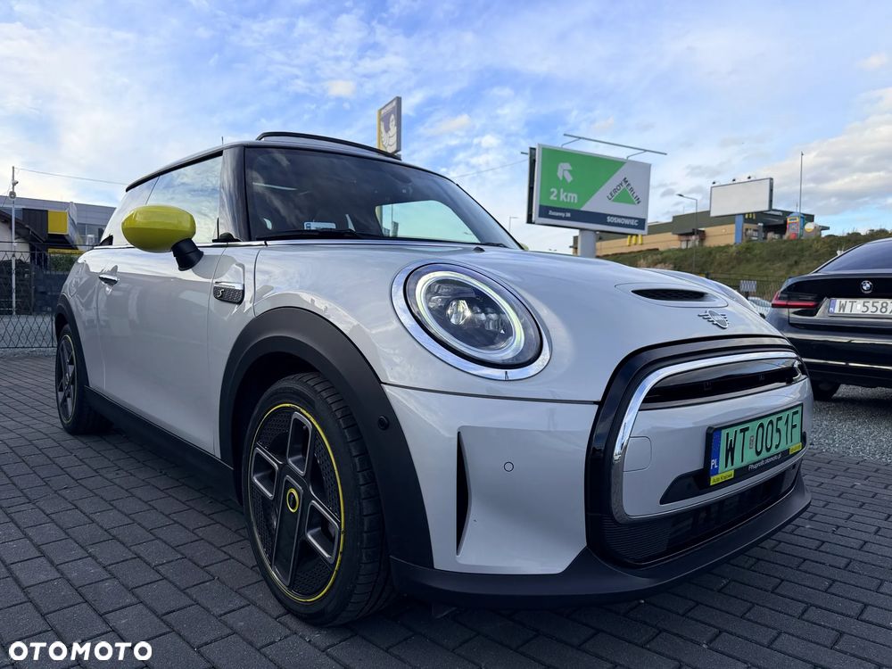 MINI Cooper SE Electric Trim - 5