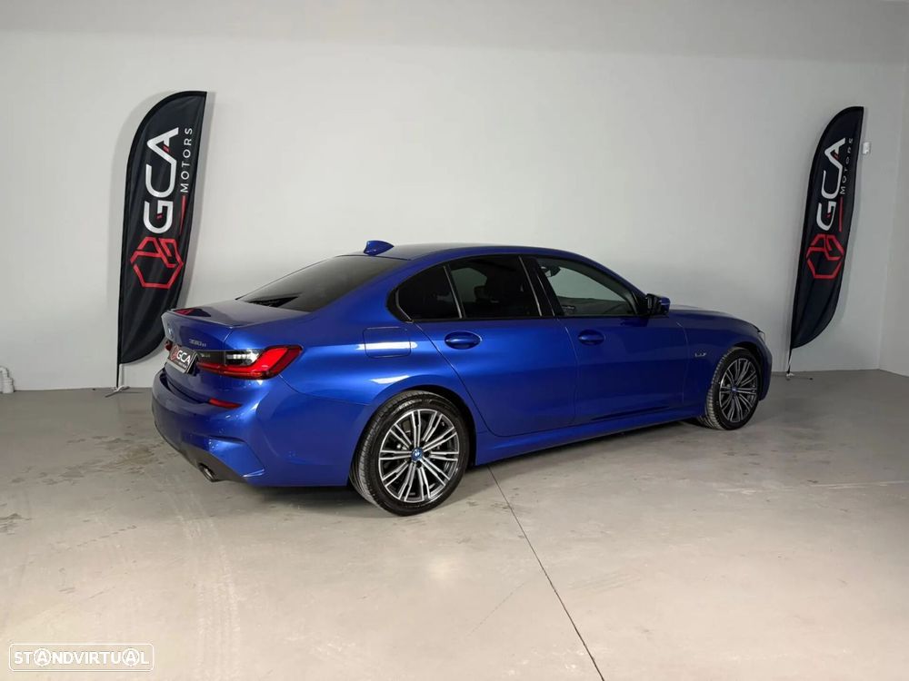 BMW 330 e Touring Pack Desportivo M Auto - 4