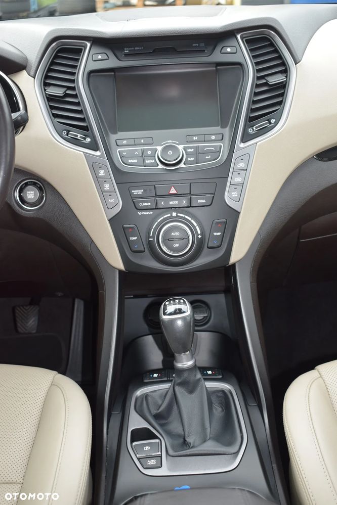 Hyundai Santa Fe 2.0 CRDi Executive 7os - 26