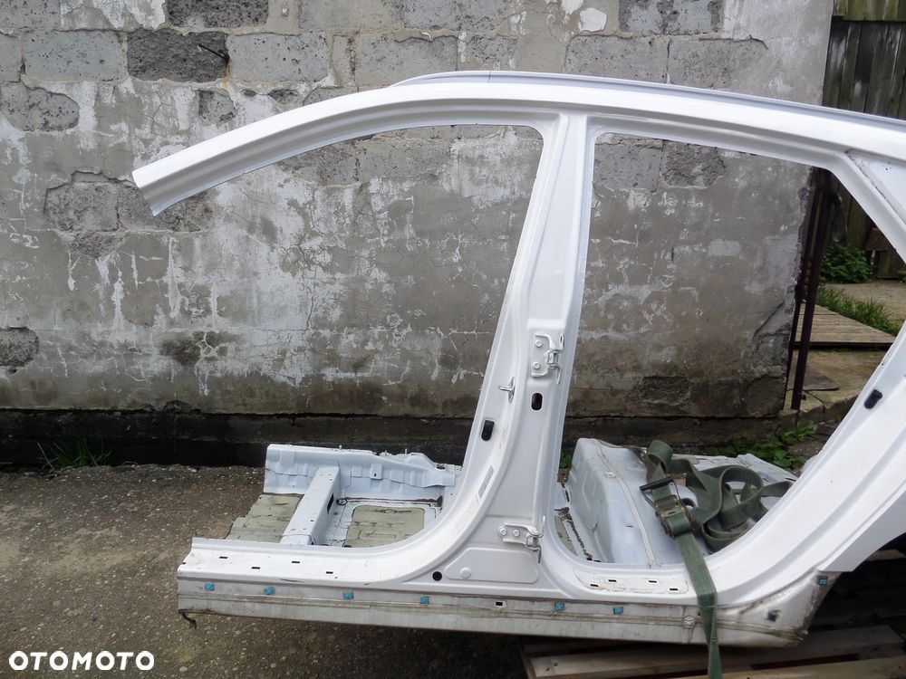 HYUNDAI IX35 IX 35 BŁOTNIK LEWY TYŁ PRÓG SŁUPEK RAMA BOK - 2