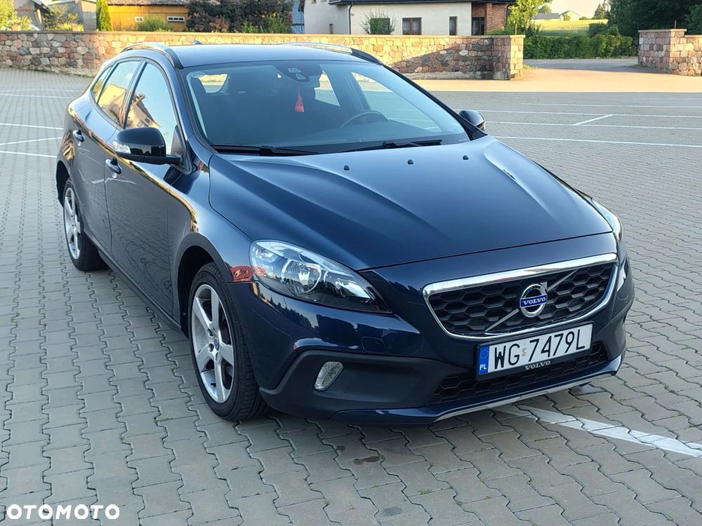 Volvo V40 Cross Country - 1
