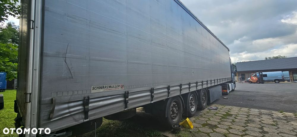 Schwarzmuller J-SERIE - 6