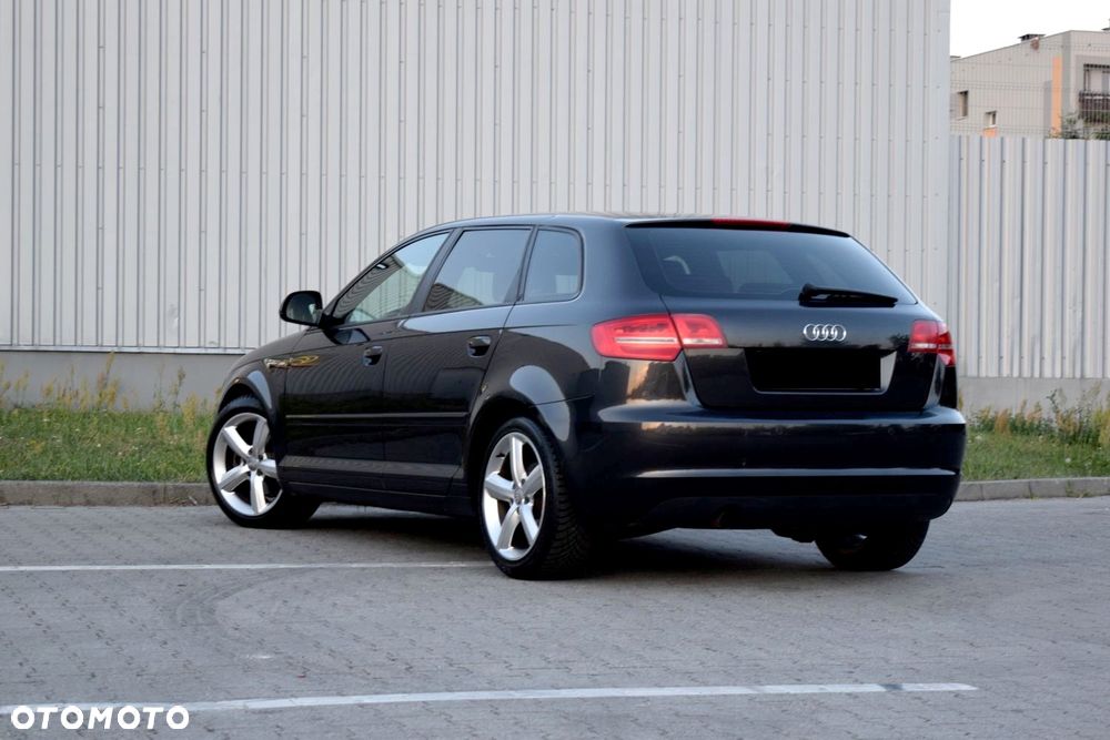Audi A3 Sportback 1.6 S line Sportpaket (plus) - 11